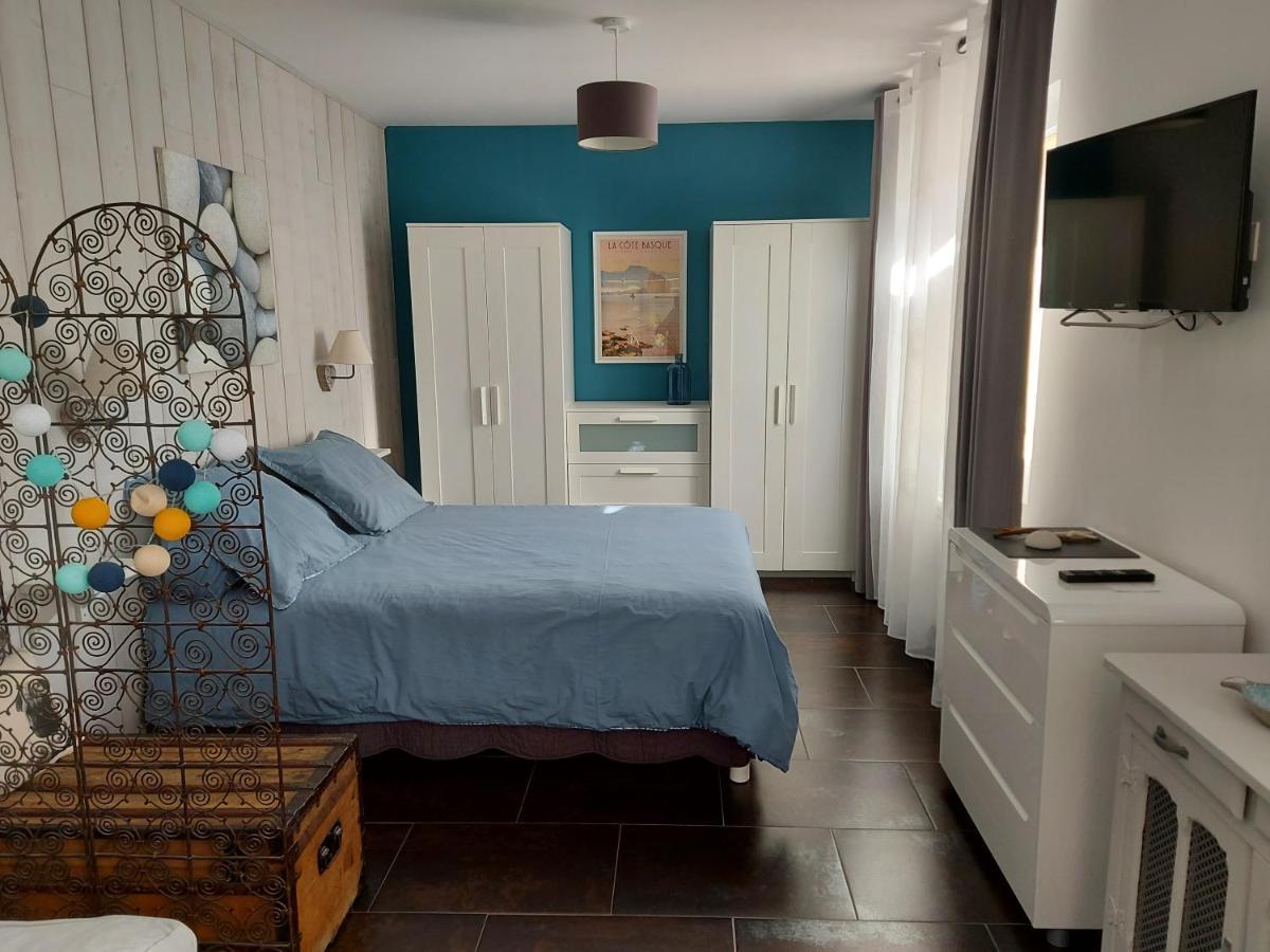 Narcastet 64 Apartment Luaran gambar